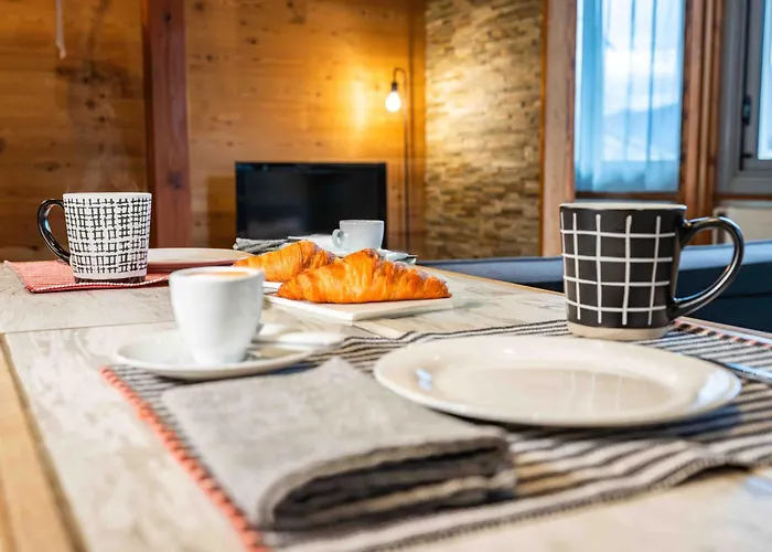 Le Parc D'or I Downtown I アパート *